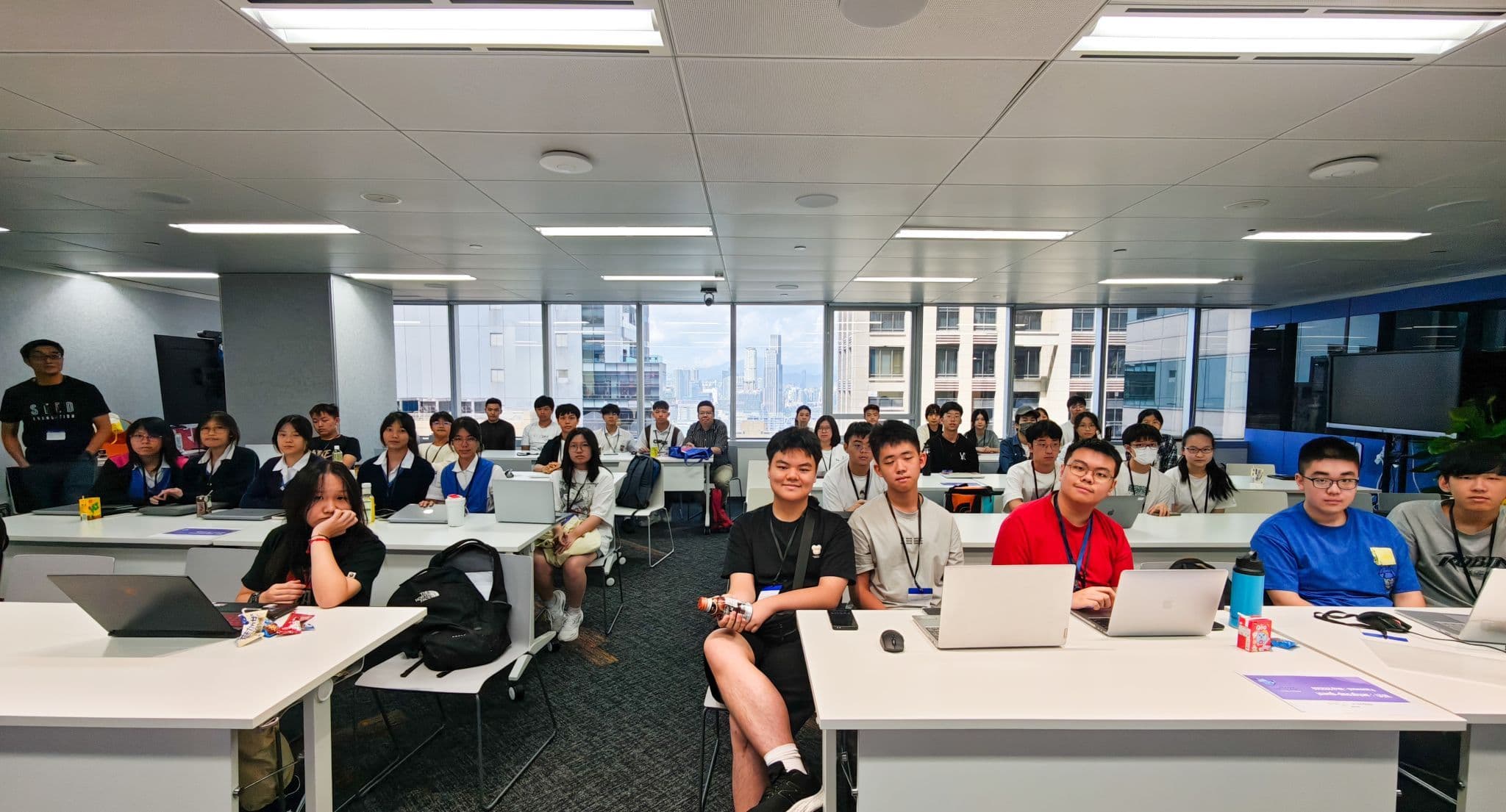 AlipayHK Secondary School Student UI Design Competition & Job Shadowing Program UI Workshop_6