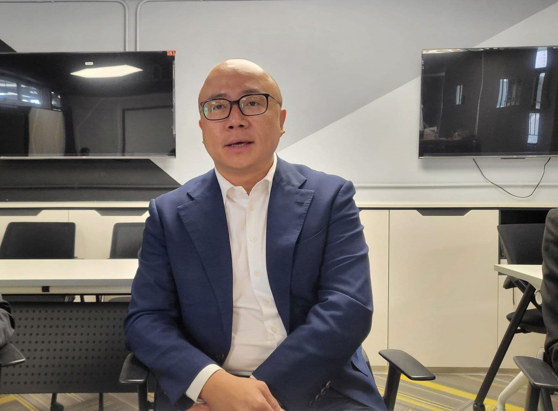 HK01-聯同院校商界打造中學生雲計算課程 表現優異可到大企業實習